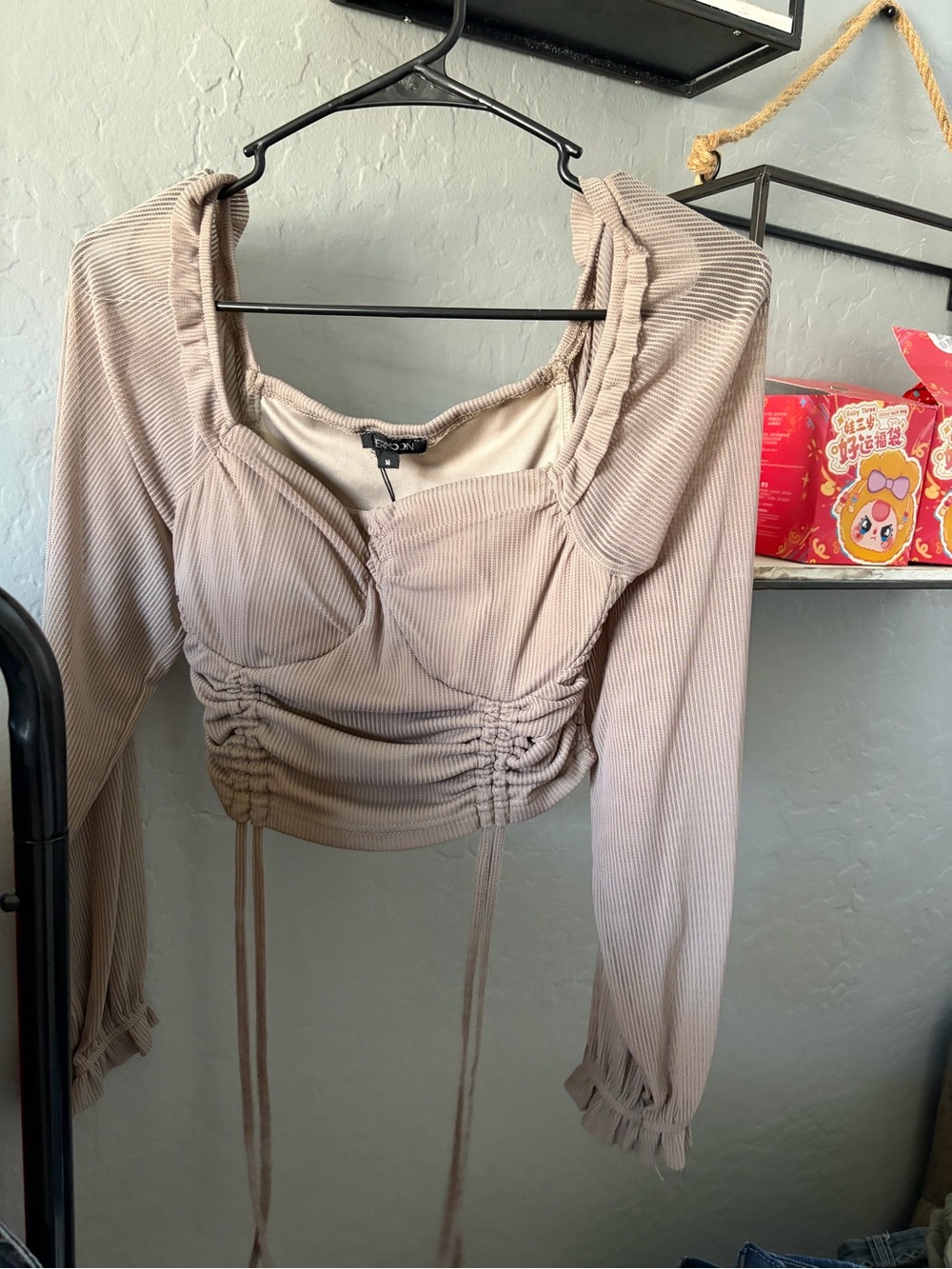 Boohoo Taupe Ribbed Ruched Long-Sleeve Crop Top